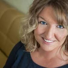 Kimberly Bell's Instagram, Twitter & Facebook