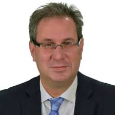 Immigration Lawyer Toronto with more than 30 Years of Experience