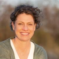 100+ perfiles de «Doris»