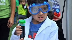 Exploding Cucumbers! Robot Dragons! Petco STEM Fair Thrills Kids