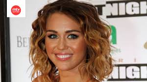 Miley Cyrukselle jälleen uusi koiranpentu: Löytyi hylättynä kaupan edestä