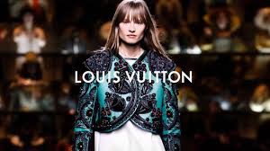 Lv neverfull totes, speedy bags, alma satchels & more. Women S Fall Winter 2020 Fashion Show Louis Vuitton Youtube