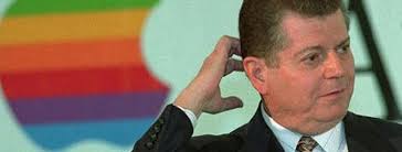 Trajo de vuelta a Steve Jobs y él forzó su dimisión en una astuta maniobra  para volver a ser CEO de Apple