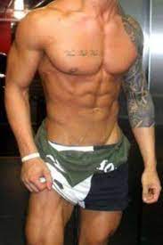 Van groot tot klein en altijd op maat getekent. 7 Zyzz Ideen Oberarm Tattoo Tattoo Ideen Oberarm