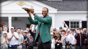 I think tiger woods' golf swing was very physically demanding. Tiger Woods Jetzt Wissen Auch Seine Kinder Dass Papa Ein Golf Held Ist Sport Mix Bild De