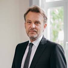 Hier erhalten sie aktuelle angebote für einen dispokredit, einen ratenkredit, ein kostenloses girokonto. Wir Sind Fur Sie Da Merkur Privatbank