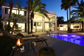 Fuggite dalla calura estiva delle città e affittate una villa con piscina in croazia. Ibiza Affitto Villa Con Piscina E Giardino Esotico Ville Da Sogno