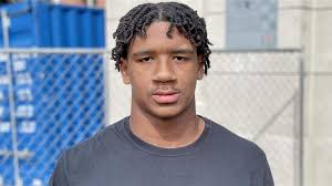 South Carolina football: Daniel Hill delays decision