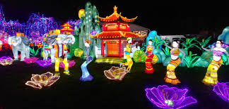 Si certains caractères de cet article s'affichent mal (carrés vides, points d'interrogation, etc.), consultez la page d'aide unicode. Venez Vivre Une Soiree Magique Au Festival Des Lanternes De Gaillac Frenchy Travels