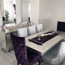 Bu Sofistike Ve Sik Evin Zamansiz Bir Tasarimi Var Ev Gezmesi Luks Oturma Odalari Oturma Odasi Takimlari Ev Icin