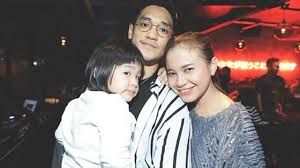 Afgan dan rossa semakin dekat sejak mereka berduet di kamu yang kutunggu,, mereka juga. Afgan Dan Rossa Hibur Pasien Kanker Anak Anak Rscm Youtube