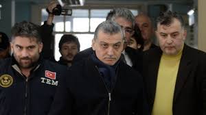 Darbe girişiminden önce açılan 75 sanıklı fetö/pdy çatı davasında, eski samanyolu yayın grubu başkanı hidayet karaca, eski milletvekili i̇lhan i̇şbilen, kapatılan zaman gazetesinin. Hidayet Karaca Ve Alaeddin Kaya Ya Verilen Cezalar Onandi Jailed Journos