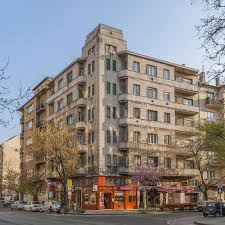 Yol ve konut (apartman / condo). 10 Ix Ker Mester Utca 15 Lakohaz Kellerman Laszlo 1940 A Tervezo Es Kivitelezo Kellerman Epitomester A Korszak Vegere Tal Art Deco Az Art Architecture