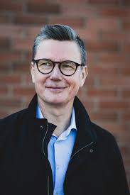 Kari Niemi's Instagram, Twitter & Facebook