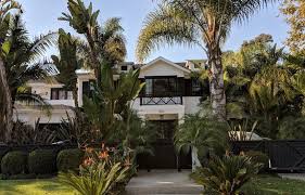 6medias, publié le jeudi 22 novembre 2018 à 16h58. Sur Les Traces De Johnny Hallyday La Star La Plus Anonyme De Los Angeles Amalfi Los Angeles Marnes La Coquette