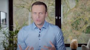 2 февраля суд в москве отправил политика алексея навального в колонию на 2 года и 8 месяцев, заменив ему условный срок на реальный по делу им не дали собраться на манежной площади, куда их позвал штаб навального. Rolik Navalnogo Ob Otravlenii Vyshel Na Pervoe Mesto V Trendah Youtube Kak Ob Etom Shutyat V Socsetyah