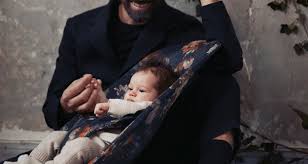 Nynne schrøder / unsplash) ab einem alter von 3 monaten schlafen babys insgesamt länger, im durchschnitt etwa 5 stunden. Babywippe Ja Oder Nein Unsere 10 Lieblinge Fur Die Erstausstattung