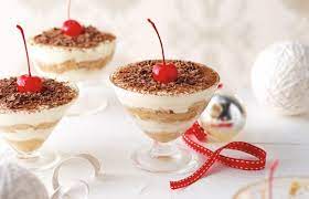 From christmas pie recipes to christmas sugar cookies, we have all of your favorite treats to help christmas baking & dessert recipes. Christmas Desserts In A Glass Recipes Myfoodbook