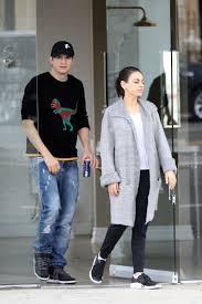 Like many hollywood couples, ashton kutcher and mila kunis are incredibly private about their relationship. Mila Kunis And Ashton Kutcher Shopping In La 03 23 2018 Celebmafia