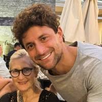 900+ "Shiffer" profiles