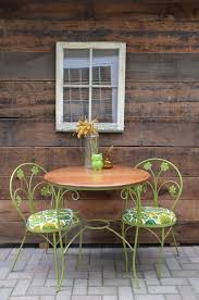 White cast iron garden bench metal. Vintage 50 S Iron Bistro Set In Spring Green Decoracao Area Externa Moveis Para Area Externa Projeto Paisagistico Para O Quintal
