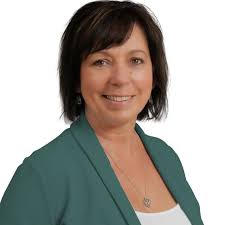 Lisa Hare (@lisaharerealestate) • Instagram photos and videos