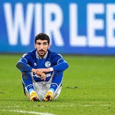 Zudem müsse das team stark genug sein, sich im unterhaus von anfang an oben zu positionieren. Schalke Abstieg Umbruch Diese Spieler Gehen Mit S04 In Die 2 Liga Schalke 04