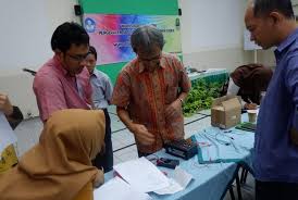 Belajar tentang pelbagai peluang pekerjaan dalam bidang geografi, dari pengurus alam sekitar kepada pakar gis. Pakar Banyak Eksperimen Fisika Di Sma Yang Keliru Republika Online