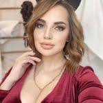 Ellen Wertz's Instagram, Twitter & Facebook