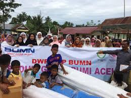 Bagi masyarakat setempat, kegiatan pertanian ladang berpindah masih melekat kuat sebagai budaya tradisional yang mencerminankan rasa kebersamaan di dwimajaya utama, kondisi sosial ekonomi masyarakat telah banyak mengalami perkembangan. Bakti Sosial Untuk Korban Gempa Bumi Aceh Iip Bumn