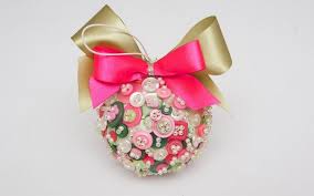 After finishing wit the sequins you will have an empty spot the styrofoam ball. 4 Ideas For Decorating Styrofoam Balls For Diy Christmas Tree Ornaments