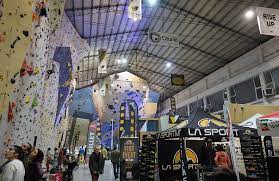 The urban organisation is governed by the italian constitution (art. Urban Wall Milano Climbing Factory