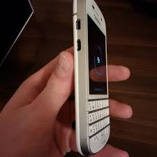 I asked and was told this blackberry would work with verizon but it would not. Slightly Used Unlocked Verizon Blackberry Q10 175 White Blackberry Forums At Crackberry Com