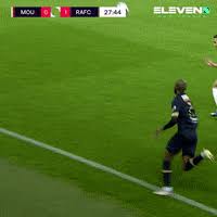 Lamkel zé lokt al de hele week controverse uit via instagram. Lamkel Ze Antwerp Gifs Get The Best Gif On Giphy