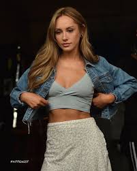 Angela Halili Sexy Tits and Ass Photo Collection - Fappenist