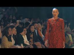 Although most people find that attending a fashion show is glamorous, what makes it more significant is the designer and their collection which had took much time and effort to complete for their adoring fans. Rizalman For Zalora 2018 Youtube