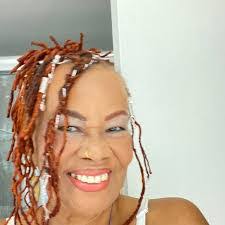 Nancy Bourn's Instagram, Twitter & Facebook