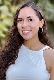 Lauri King's Instagram, Twitter & Facebook