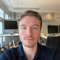 300+ perfiles de «Hamren»