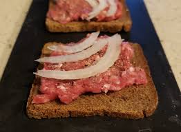 Ground beef, minced beef or beef mince is beef that has been finely chopped with a knife or a meat grinder (american english) or mincing machine (british english). Cannibal Sandwiches A Polarizing And Misunderstood Wisconsin Tradition Wisconsin Public Radio