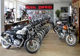 The 2021 royal enfield himalayan was recently teased on the manufacturer's social media channels and also spotted arriving at a dealership in a recent picture that has emerged online. Willkommen Enfield Motorcycles Oberosterreich