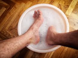 The best gifs for listerine vinegar baking soda foot soak recipe. Natural Remedies To Prevent And Cure Athlete S Foot