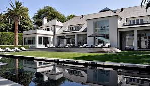 He briefly surpassed microsoft founder bill gates in july 2017, to become the richest person in the world before dropping back to no. Check Out Simon Cowell Cars House And Net Worth In 2020 Roadniche