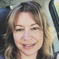 Heather Knipp's Instagram, Twitter & Facebook