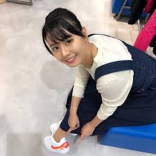 望木 聡子 メ テレアナウンサー 公式 s instagram photo けさの ドデスカ サキドリ brandnew by nike theme スニーカー sneakers 番組スタッフ 男女ひとりずつ に インスタ映えする写真を撮ってください とお願いしました どちらが男子作で どち