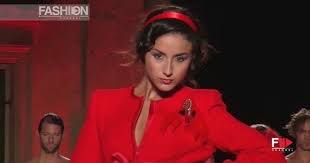 Premio Moda Citta Dei Sassi 2016 Matera Italy Piazza San Pietro Caveoso Outfits Michele Miglionico Haute Couture Red Collecti Haute Couture Couture Moda