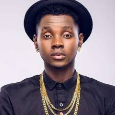 Kizz daniel had quite the year in 2019 and to cap off the rollercoaster year, he shared a single, jaho that found him deviating from the norm and channelling philosophy. Musicas Videos Estatisticas E Fotos De Kiss Daniel Last Fm