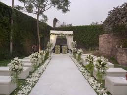 En principio, una boda civil, bien sea por el juzgado o ayuntamiento, es una boda oficial, ya que se comunica al estado nuestra unión como pareja. Pin De Magnolia Aristondo Vargas En Ceremony Deco Boda Boda Civil Civil Decoracion