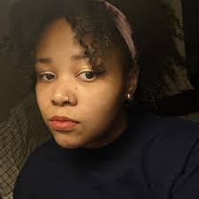 Dina Ellis's Instagram, Twitter & Facebook