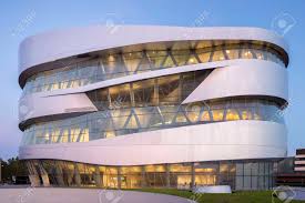 Musee Mercedes Benz A Stuttgart Allemagne Banque D Images Et Photos Libres De Droits Image 60445581